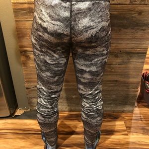 Black and white Lululemons size 12